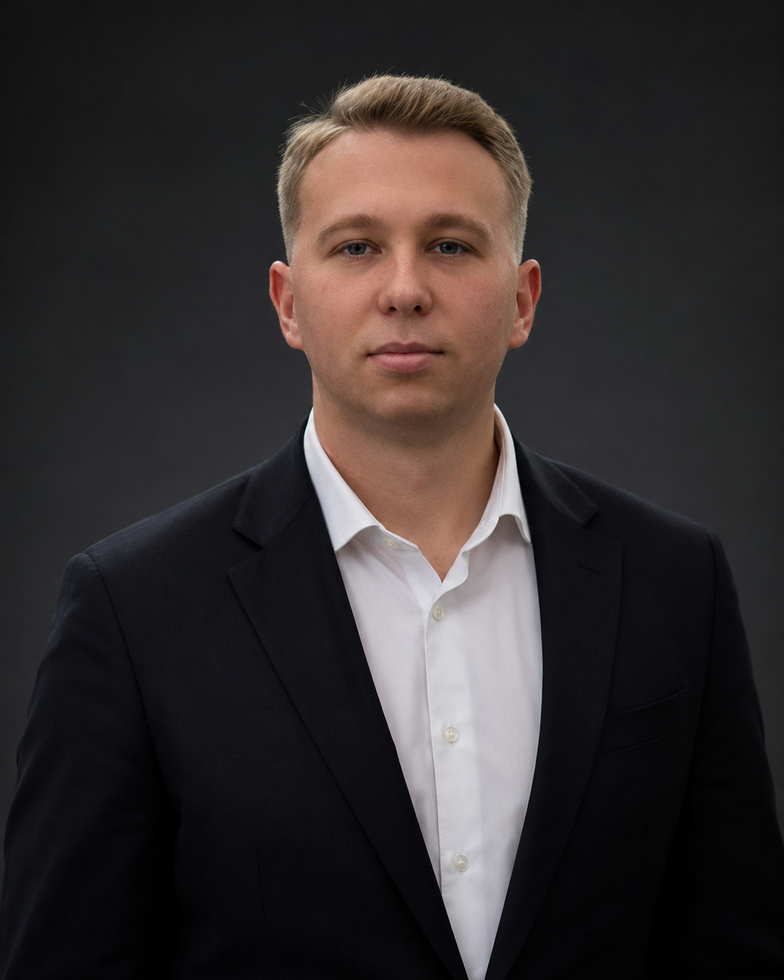 Денис Долгов